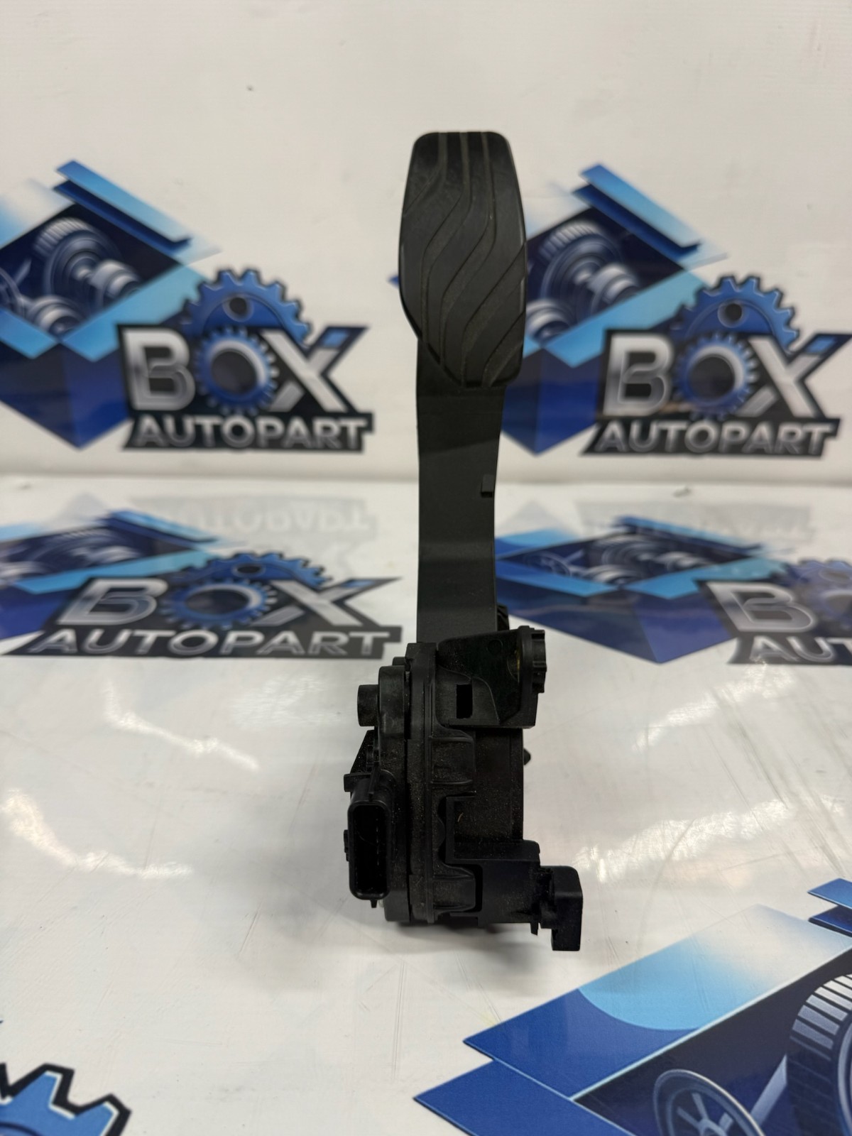 2020-2025 Nissan Rogue SV Accelerator Pedal 180026LE0A OEM