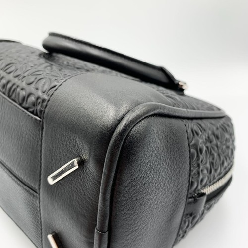 Bolso de hombro LOEWE Amazona 75 repeticiones anagrama cuero negro usado con correa - Imagen 9 de 16