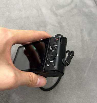 SONY Cyber-Shot DSC-WX500 18.2MP Digital Camera - Black English