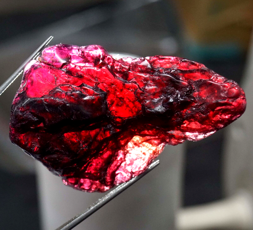 Certified 198.15 Ct Very Rare Natural Red Painite Rough Unheated Burmese Facet - Picture 4 of 6