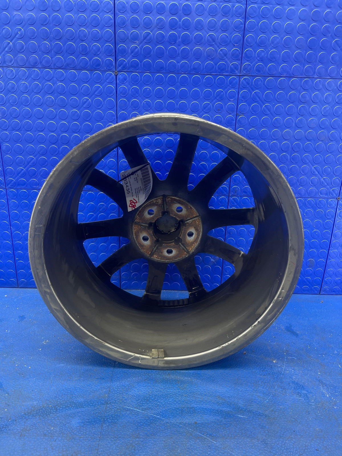 2017-2022 MASERATI LEVANTE OEM 19/8.5 5 V SPOKE WHEEL RIM SILVER *CURBED*