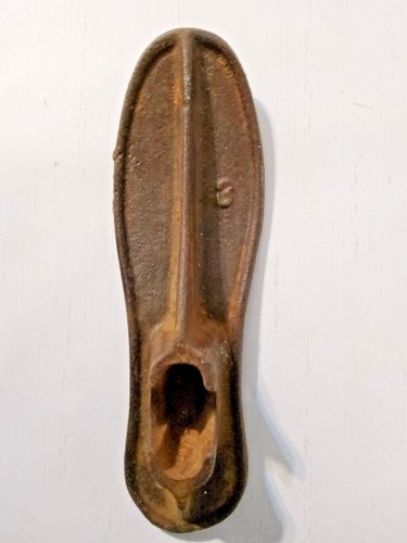 Vintage Cobbler Cast Iron Gem
