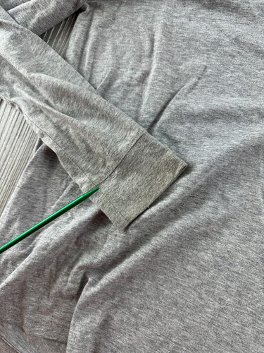 Vineyard Vines Youth Size Large Gray Long Sleeve Hoodie Tee - Picture 10 of 10