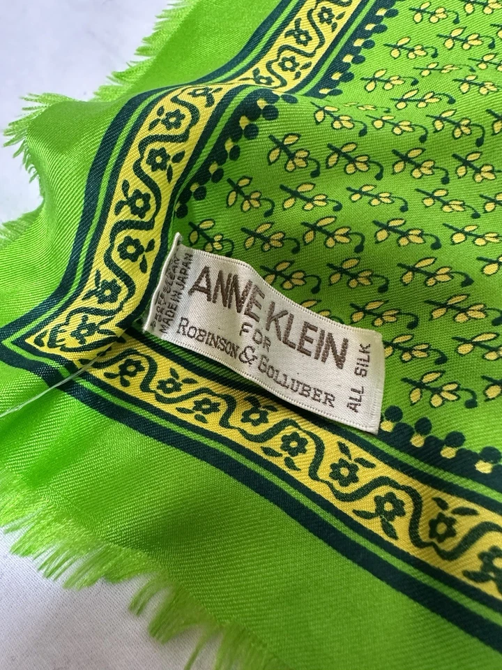 VINTAGE ANNE KLEIN SILK GREEN/ YELLOW SCARF 21x21 - Image 4 of 4