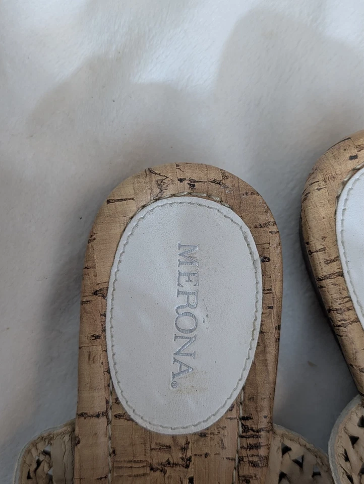 Merona Mujer Sandalias Tanga Blancas Talla 9 Geométricas Imitación Cuero Foto 2 de 3