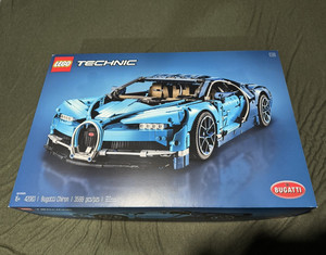 LEGO Technic Bugatti Chiron 42083 BOX ONLY