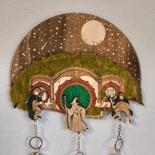 Hobbit House Wooden Key Holder Set – Wall Mounted Key Organizer - Hobbit Themed
