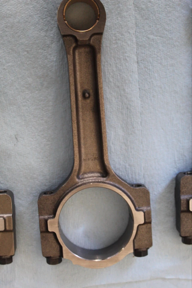 Juego de 8 piezas de varilla de conexión con buje para Chevy GM 5,3 L 6,0 L 6,2 L V8 LS2 LS3 Gen IV Foto 4 de 4