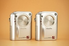 Fujifilm FinePix F601Zoom 3.1MP x2 w/ Dock, Battery, Cables & Packaging *READ*