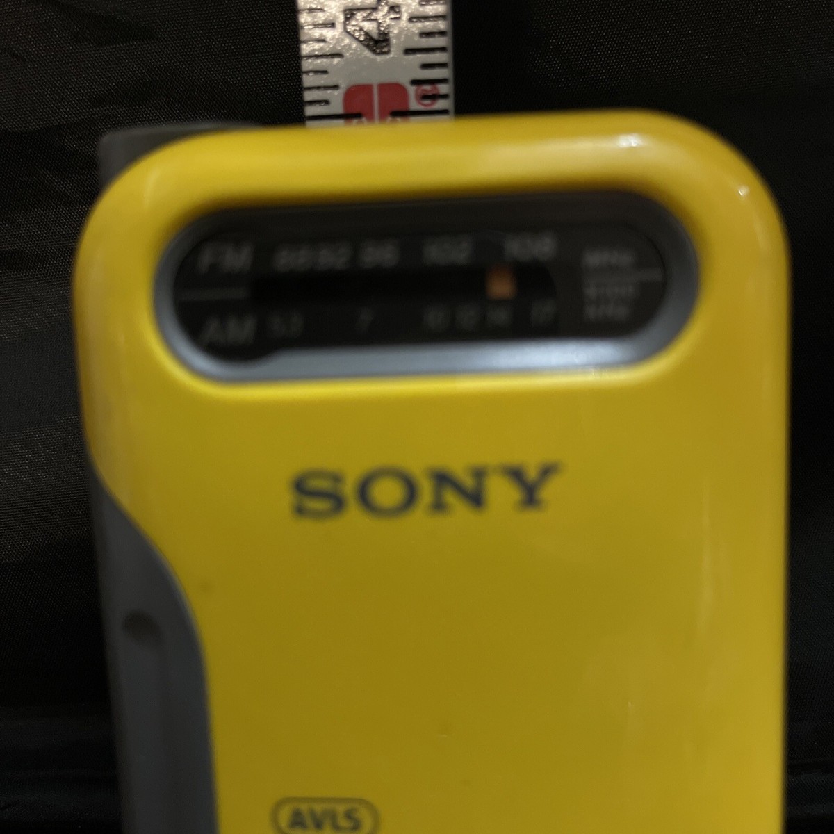 Vintage Sony SRF85 Sports Walkman AM/FM Stereo Radio (SRF-85