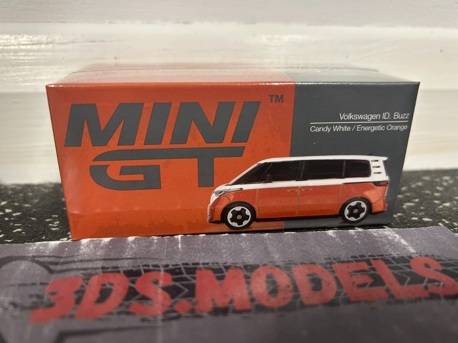 MINI GT VOLKSWAGEN ID BUZZ ORANGE 1/64  *COMBINE POSTAGE*