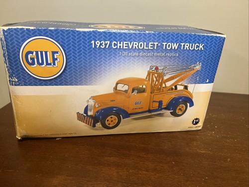 FIRST GEAR - GULF 24 HOUR SERVICE - 1937 CHEVROLET TOW TRUCK / WRECKER - 1/30 - Picture 8 of 12