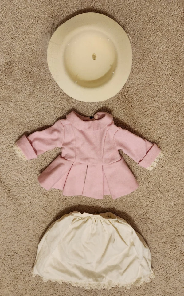 Traje de montar rosa Elizabeth American Girl retirado (chaqueta/falda interior/sombrero) Foto 2 de 3