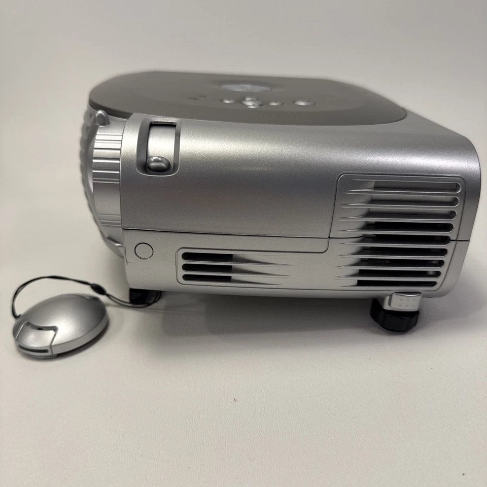 Dell 1201MP TI DLP Video Projector TESTED & WORKS with carryingbag Bulb 54 Hours - Image 4 of 4