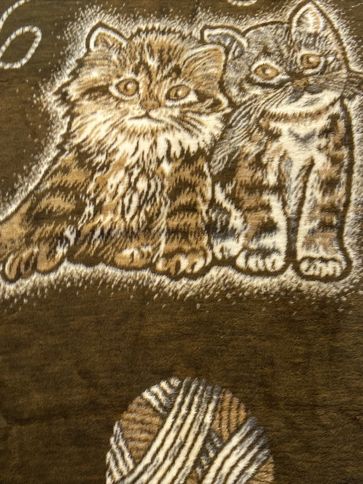 VTG Dolan Rap About Blanket Kittens Brown & Tan Made in Western Germany 74”x 53” - Image 2 of 4