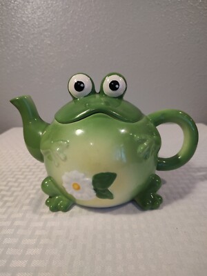 2015 WMG GREEN FROG TEAPOT FOR KITCHEN DECOR THE COLLECTIONS INC HAND PAINTED