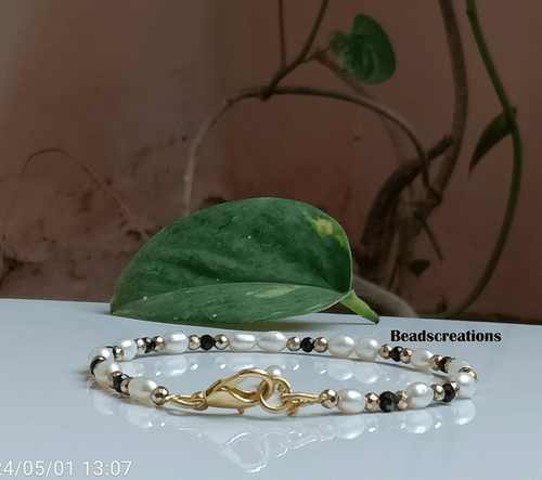 AA 3 mm Braccialetto Perla Bianca e Spinello Nero Regalo per Bambini - Foto 4 di 10