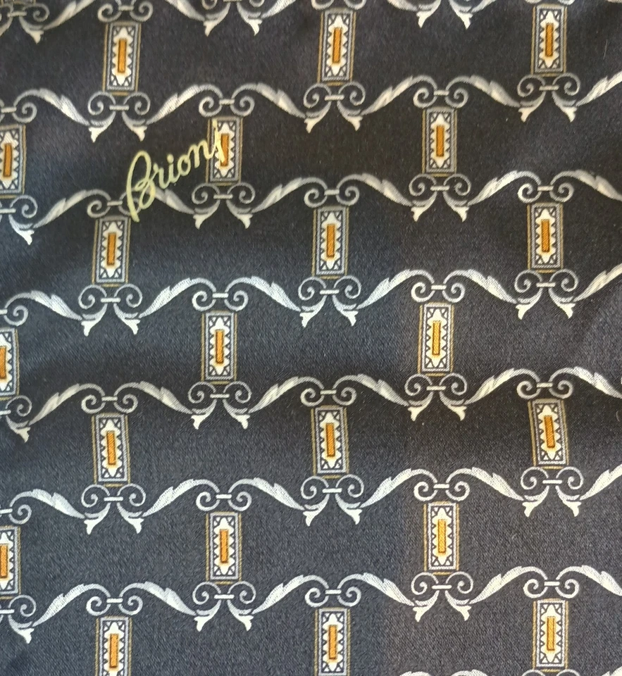 BRIONI 100% Seta шелк ручной работы в Италии черный с геометрическим дизайном - Изображение 2 из 4