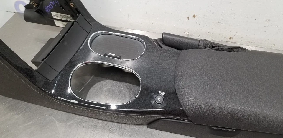 10 CHEVY CORVETTE C6 PISO DELANTERO CONSOLA CENTRAL NEGRO Foto 3 de 4