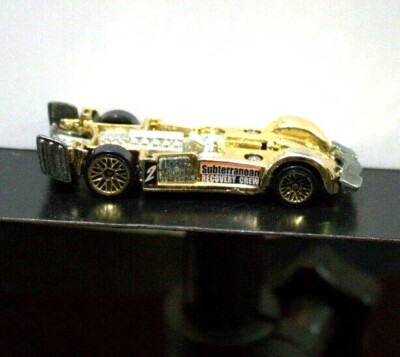 1995 Hot Wheels Road Rocket Subterranean Recovery Crew Diecast Car