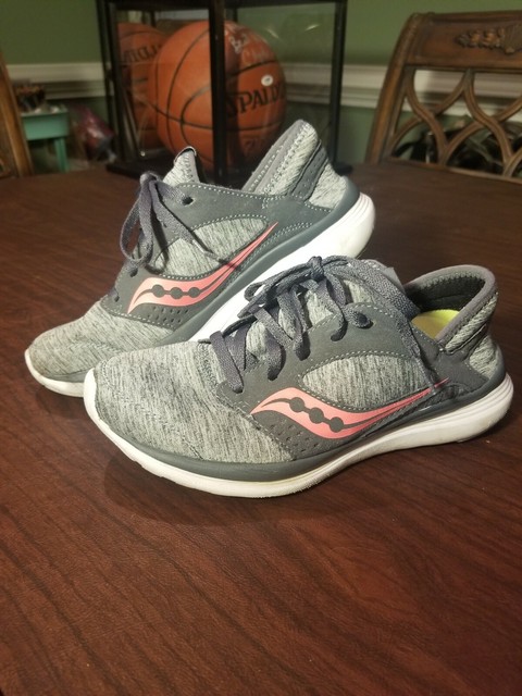 saucony kineta relay for running