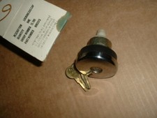 77-80 Nos Amc Pacer Locking Gas Cap 8993313