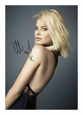 MARGOT ROBBIE AUTOGRAPH SIGNED PP PHOTO POSTER | eBay UK