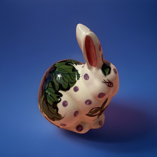 Vicki Carrol Studios Hand Painted Small Bunny Rabbit Grape Design 1995 Signed - Picture 3 of 8