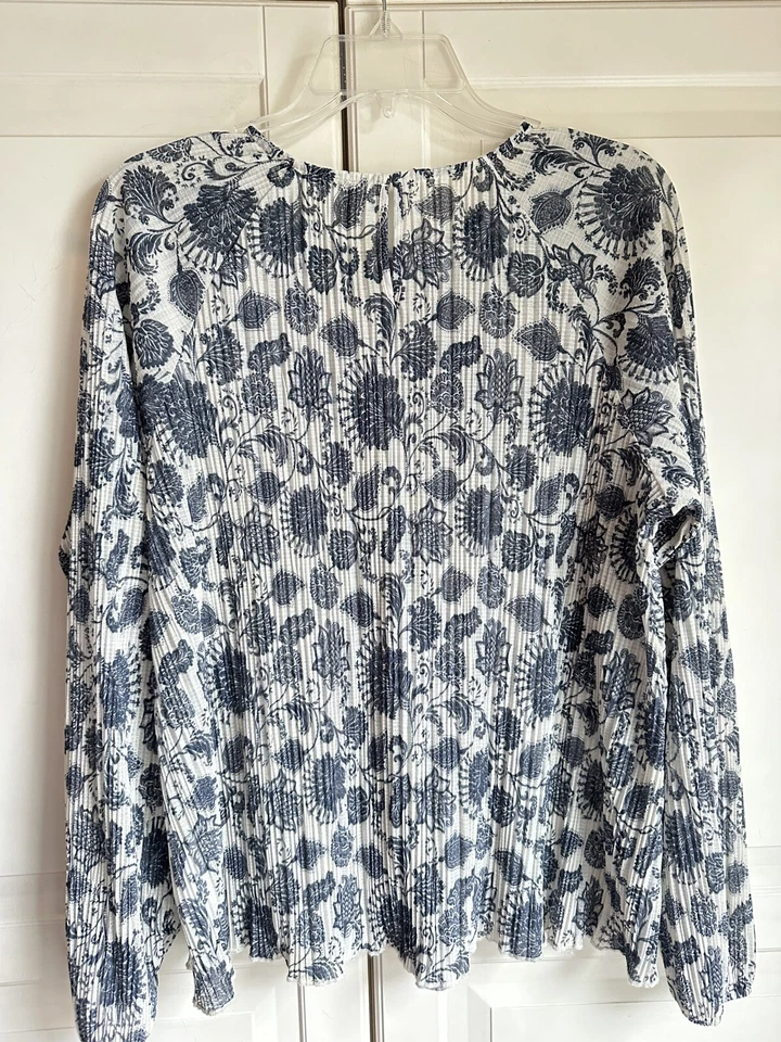 M and S Collection Blouse Womens US 14 UK 18 Blue White Crinkle Floral Print - Image 2 of 4