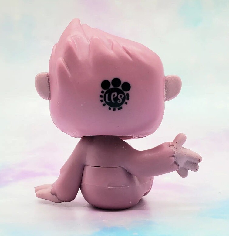 Littlest Pet Shop Authentic # 41 Saffron Sweetin Purple Gorilla
