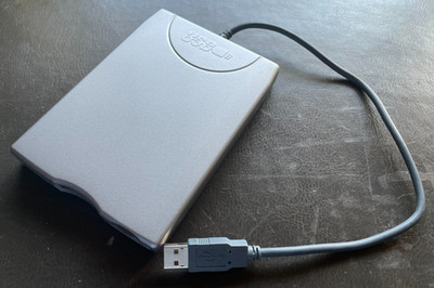 MITSUMI D353FUE External USB Floppy Drive/ Diskettenlaufwerk