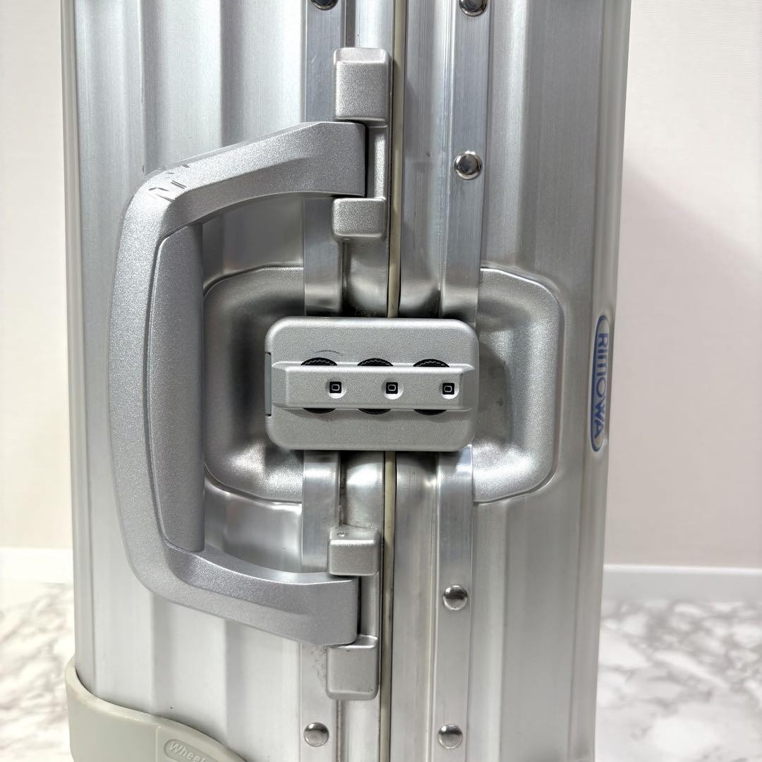 RIMOWA TOPAS MINI TROLLEY キャリーケース　20L Rimowa Topas Mini Cabin Trolley Silver 2-wheels Carry Case