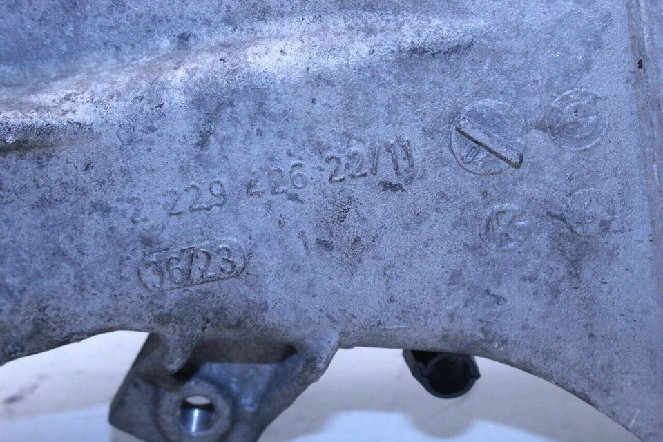 Soporte de montaje BMW X1 2013-2015 OEM usado Foto 4 de 4