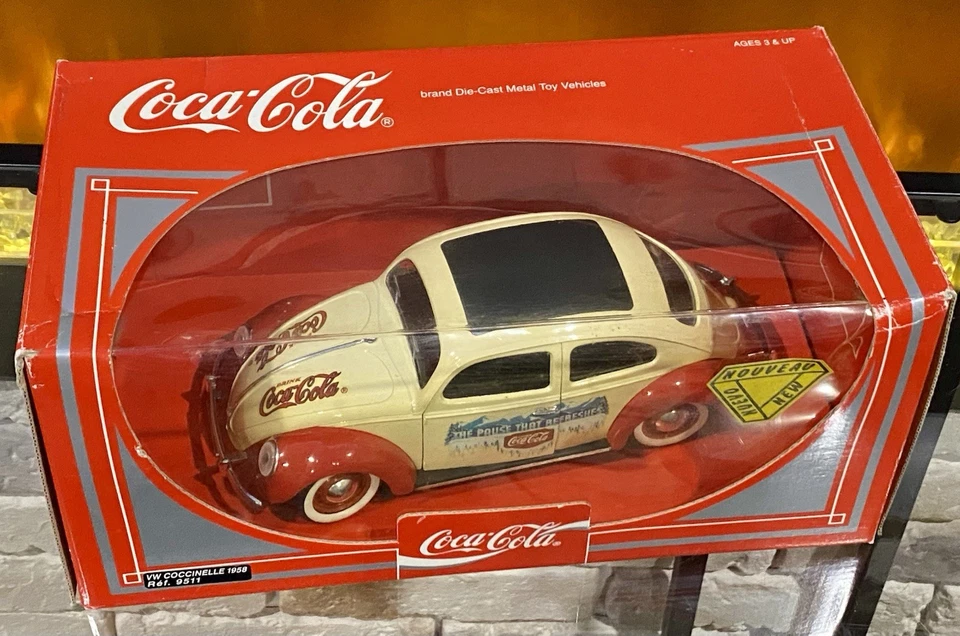 Coca-Cola 1958 Volkswagen Beetle Die Cast Car 1/18 RAGTOP VW BUG Mint White - Image 3 of 4
