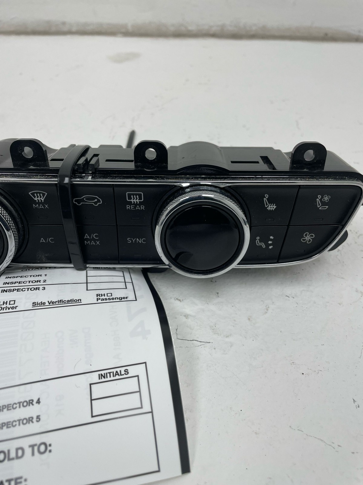 2015-2020 BENTLEY BENTAYGA Front Dash Heat A/C CLimate Temperature Control Panel