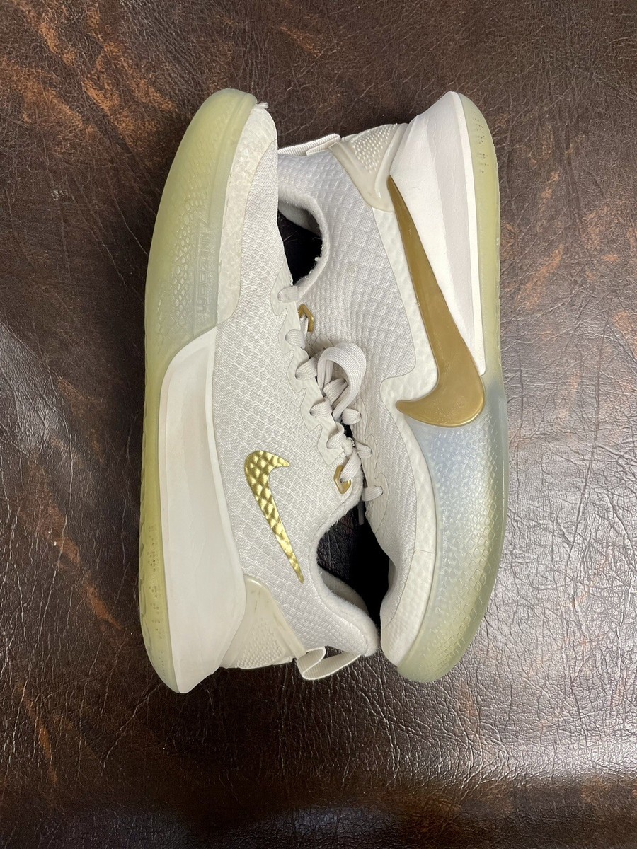 シューズ(男性用) Nike Mamba Focus llic Gold s-l400.jpg