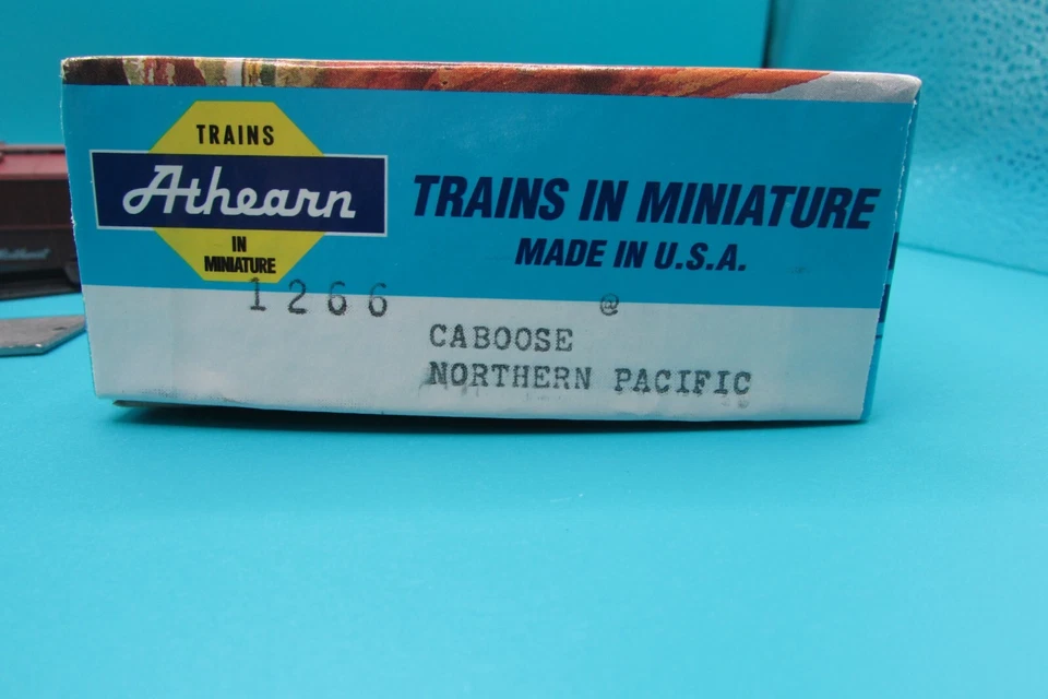 HO Scale Athearn 1266 Northern Pacific Caboose Car Kit Lot#4510 - Image 3 of 3