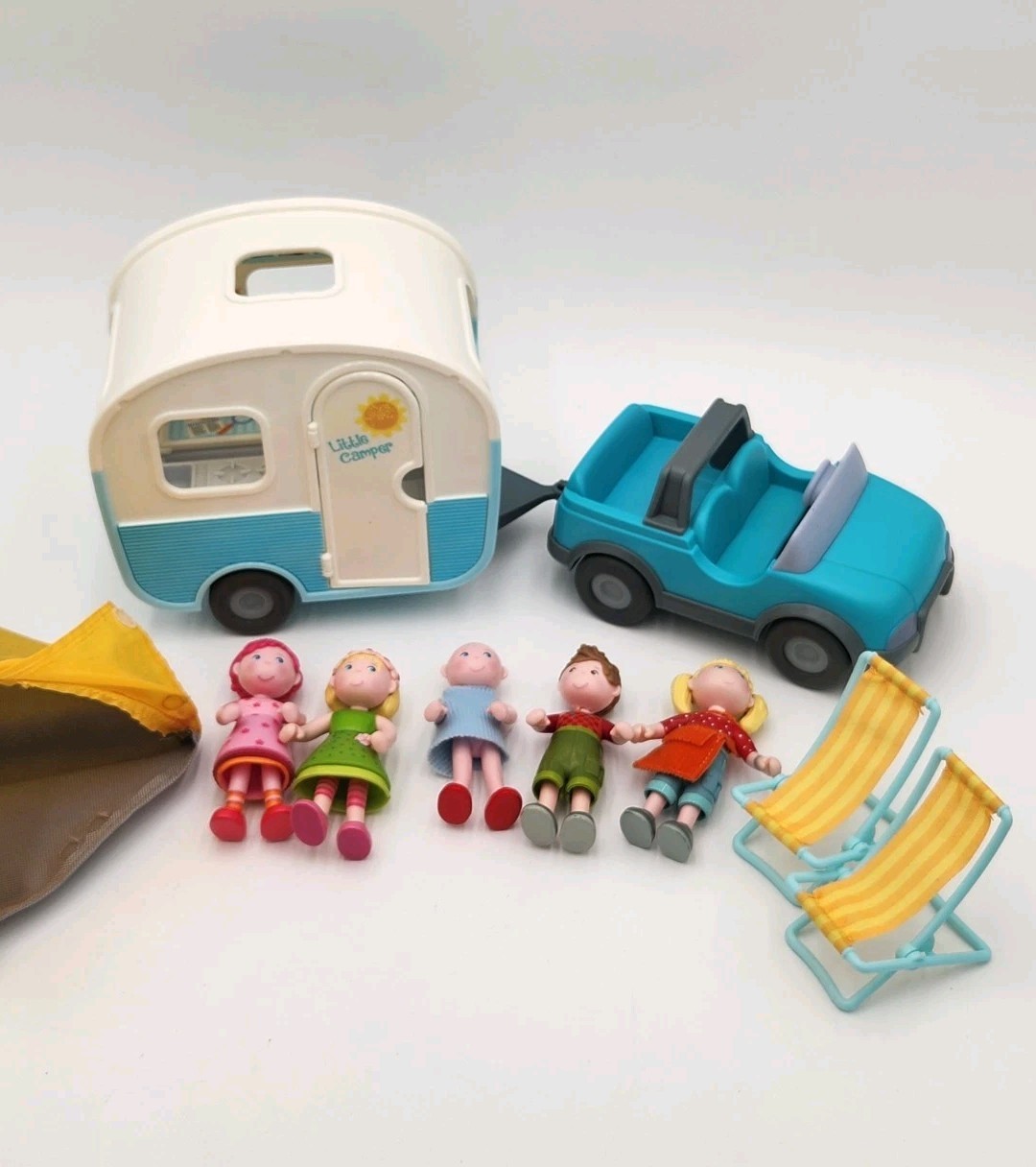 W/ Vehicle Chairs Family Of 5