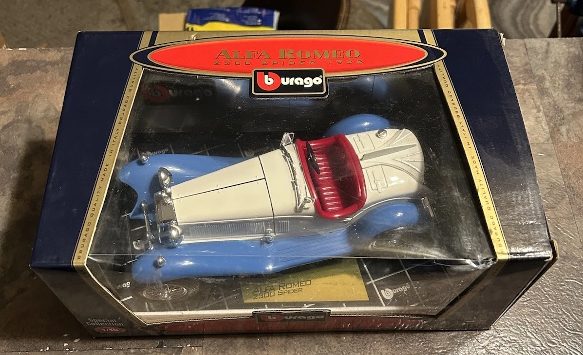 LJ355 BURAGO 3014 1/18 Alfa Romeo 8C WRC Monza 1931 rouge EUR 32,50