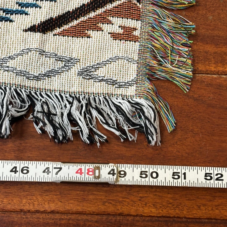 Manta tejida geométrica con flecos de diamante tribal bohemio Foto 4 de 4