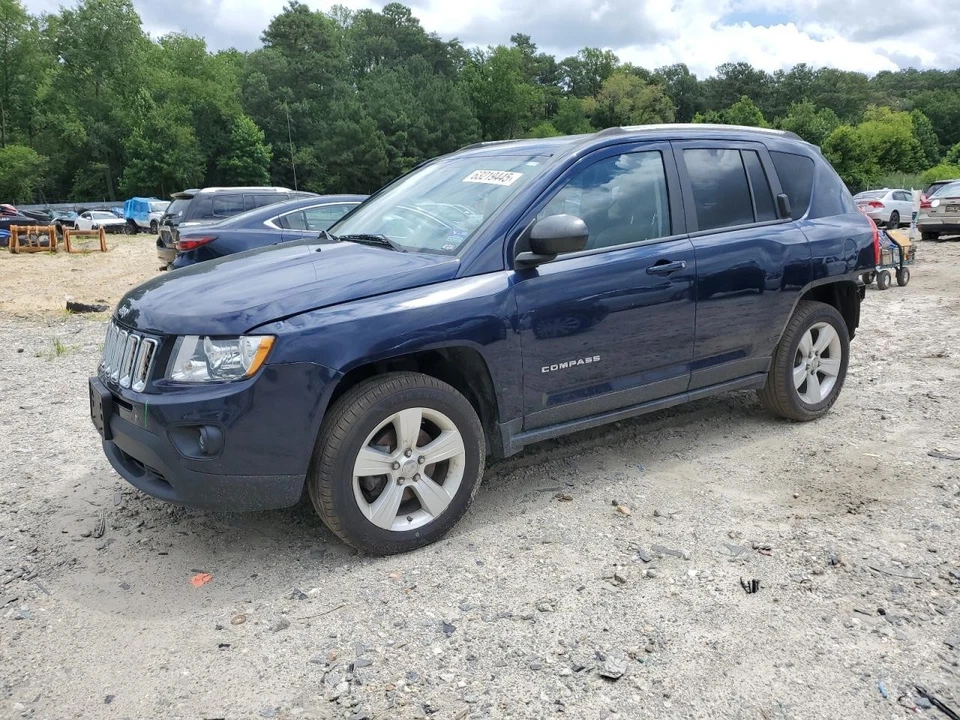 Used Front Left Door Assembly Front fits: 2012 Jeep Compass L. electric window r Foto 2 de 4
