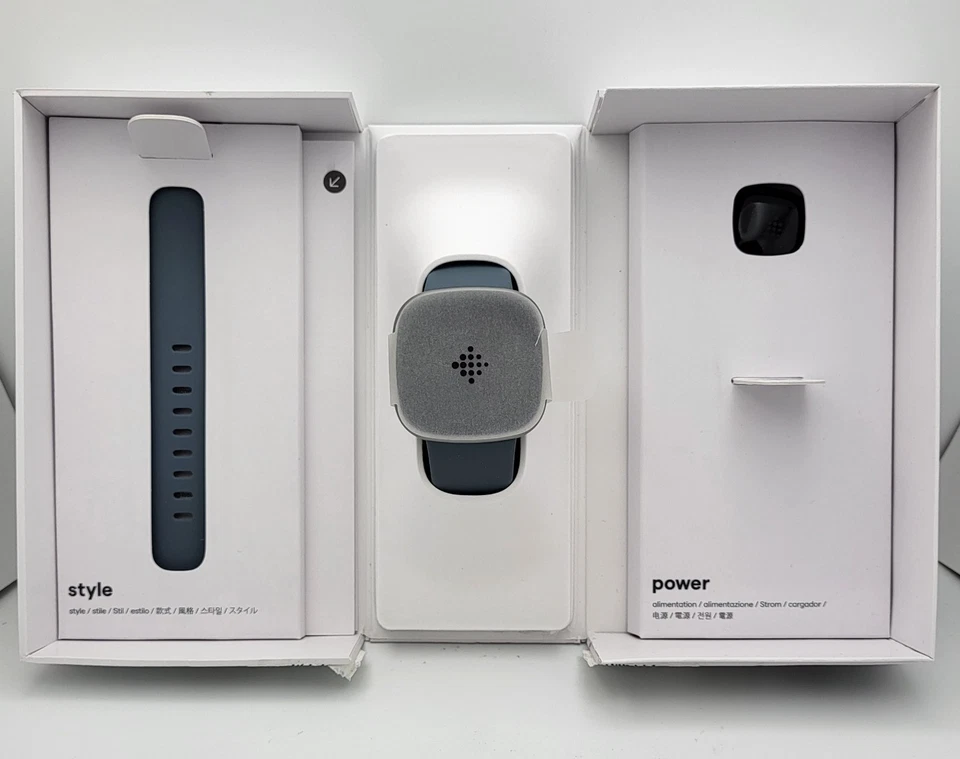 Fitbit Versa 4 Smartwatch Platinum Aluminum/Waterfall Blue Band - NEW Open Box - Image 2 of 4