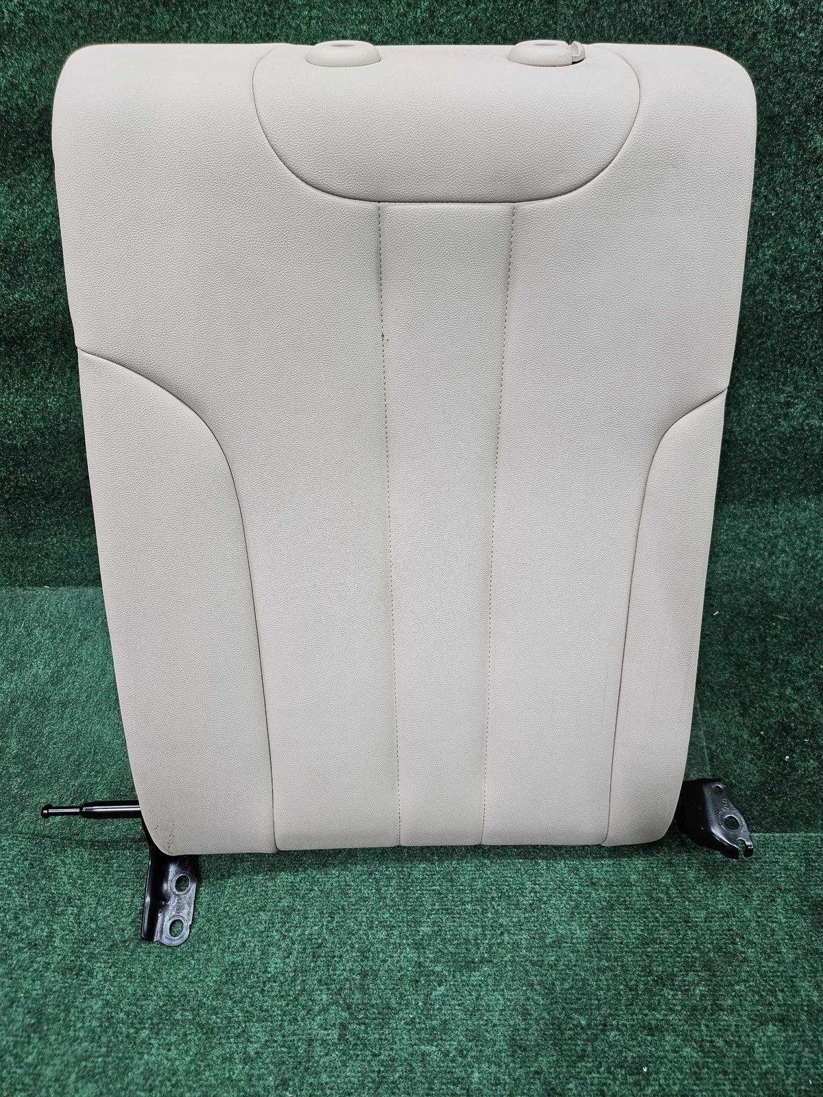17-23 BMW 530i Rear Left Upper Seat Canberra Beige OEM 52207386049 52207453621