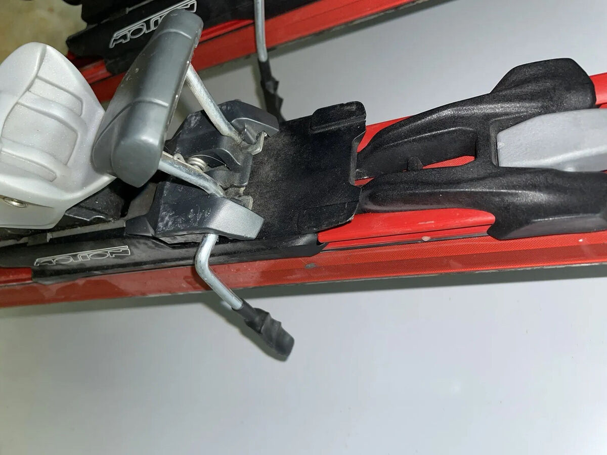 Volkl Carver V4 105-66-93 r=19m All-Mountain Skis 163CM | eBay Volkl Carver V4 105-66-93 r=19m All-Mountain Skis 163CM | eBay