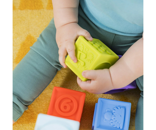 Bright Starts KaleidoCubes - 9 Stück Baby Badewannenstapel & Quetschblöcke, Alter 3M+ - Bild 13 von 13