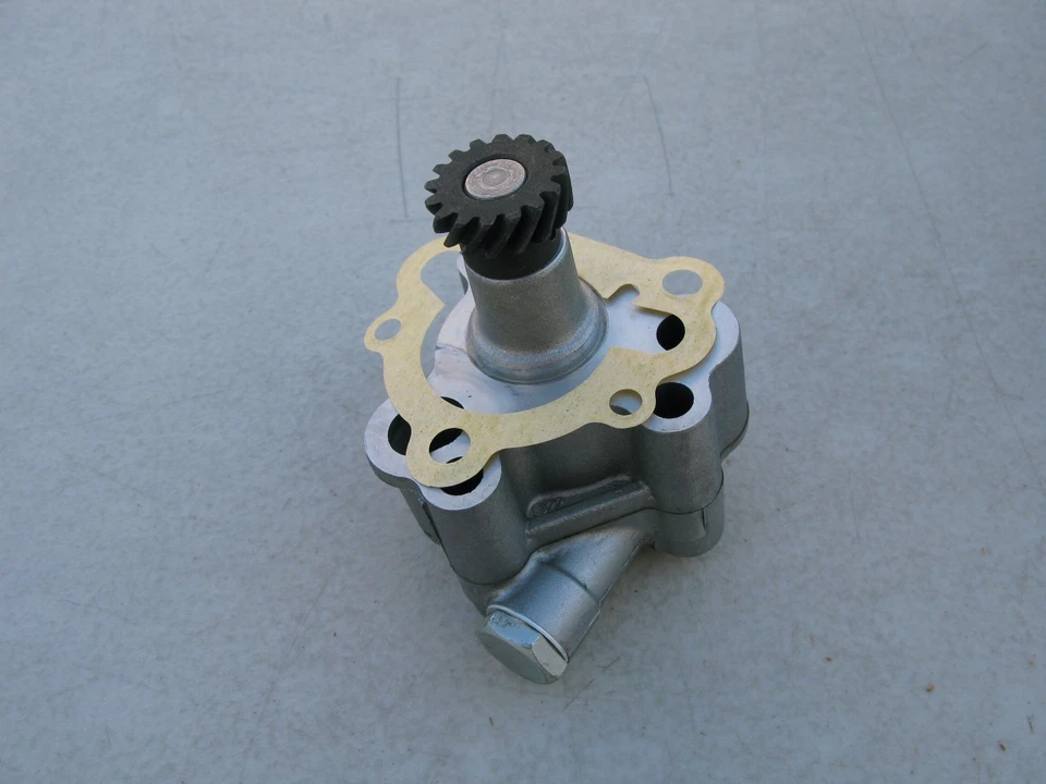 TRW Engine Oil Pump fit Nissan Pulsar 1.5L E15T (50187/M115) - Image 2 of 4