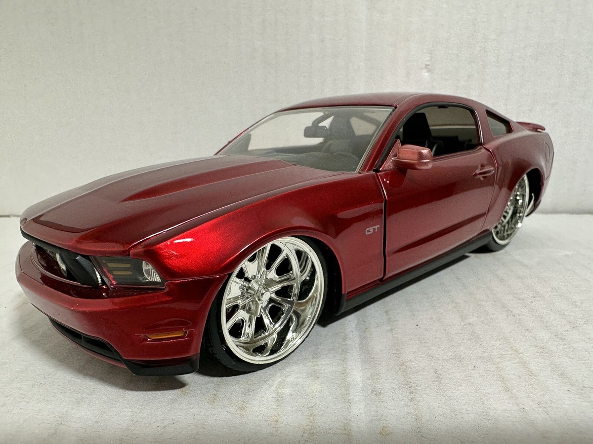 BTM 2010 Ford Mustang GT ミニカー JADA BIGTIME BTM 2010 FORD MUSTANG GT RED 1:24 DIECAST MODEL