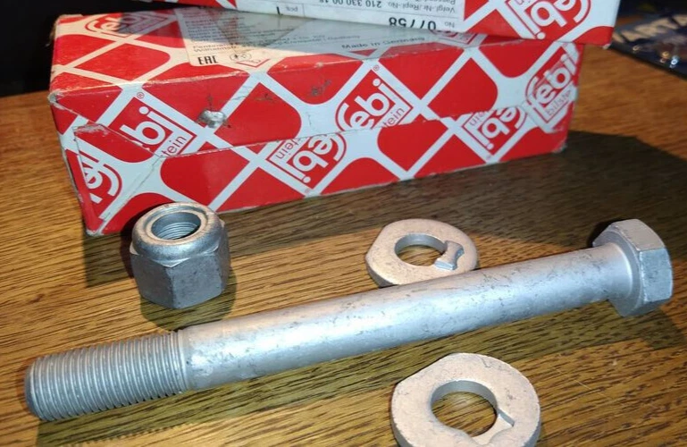 Juego de 4 pernos de alineación inclinable delantero para Mercedes W210 E320 E55 E430 2103300018 Foto 2 de 2