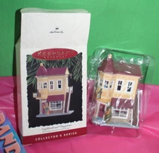 Hallmark Neighborhood Drugstore Nostalgic Houses And Shops 1994 Holiday Ornament