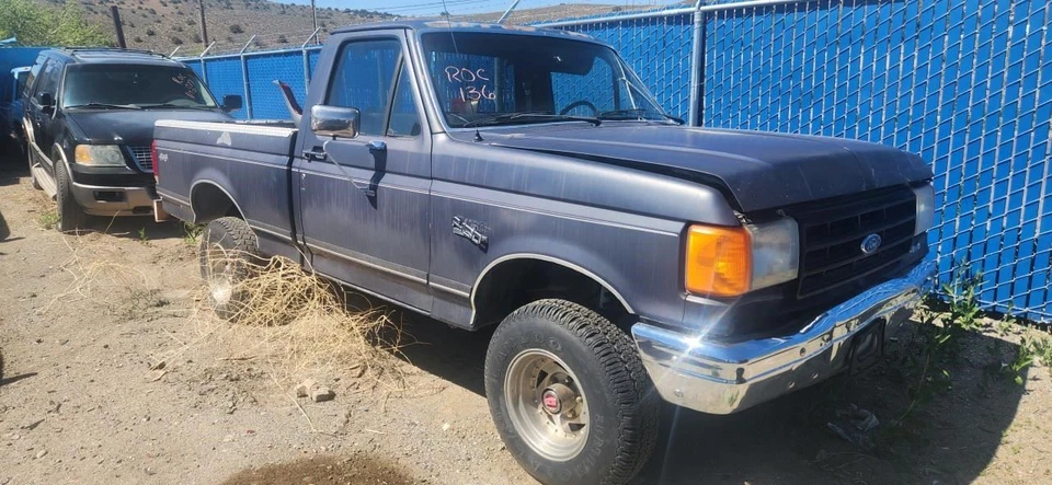 Passenger Corner/Park Light Park Lamp-turn Signal Fits 87-91 BRONCO 29770857 - Image 4 of 4